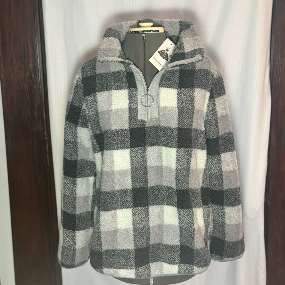 Angashion Soft Black Gray White Plaid Sherpa Pullover Medium NWT 1/4 Zip Womens